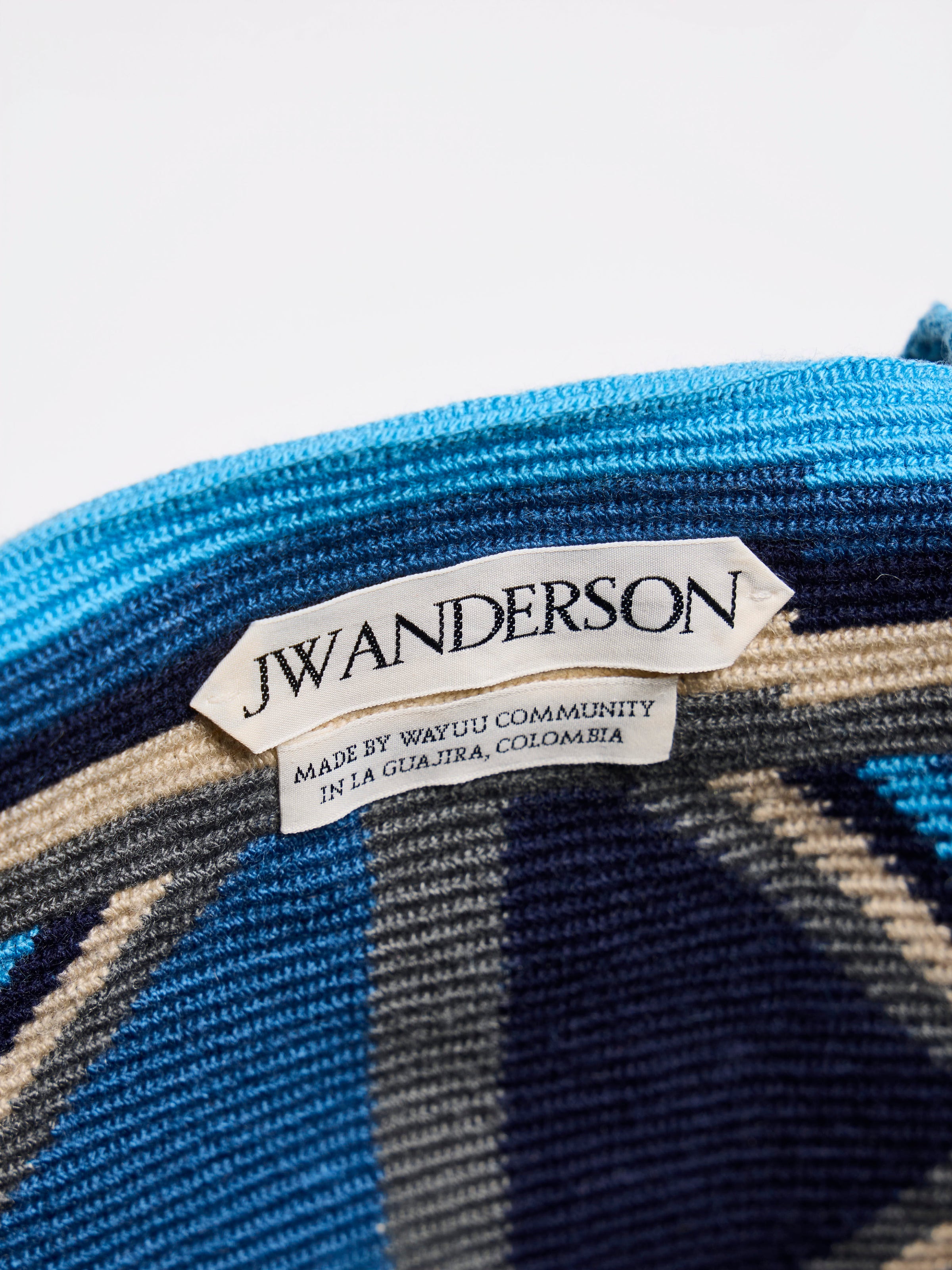LA MOCHIA WAYUU MOCHILA IN BLUE & MULTI