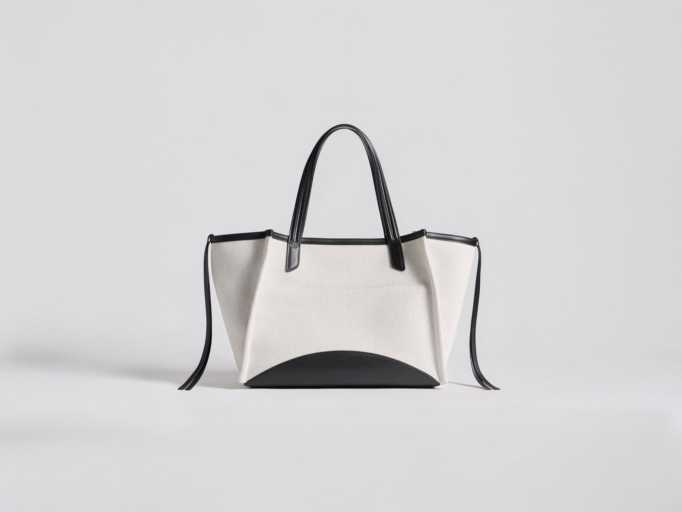LOAFER CABAS BAG IN NATURAL CANVAS & BLACK LEATHER