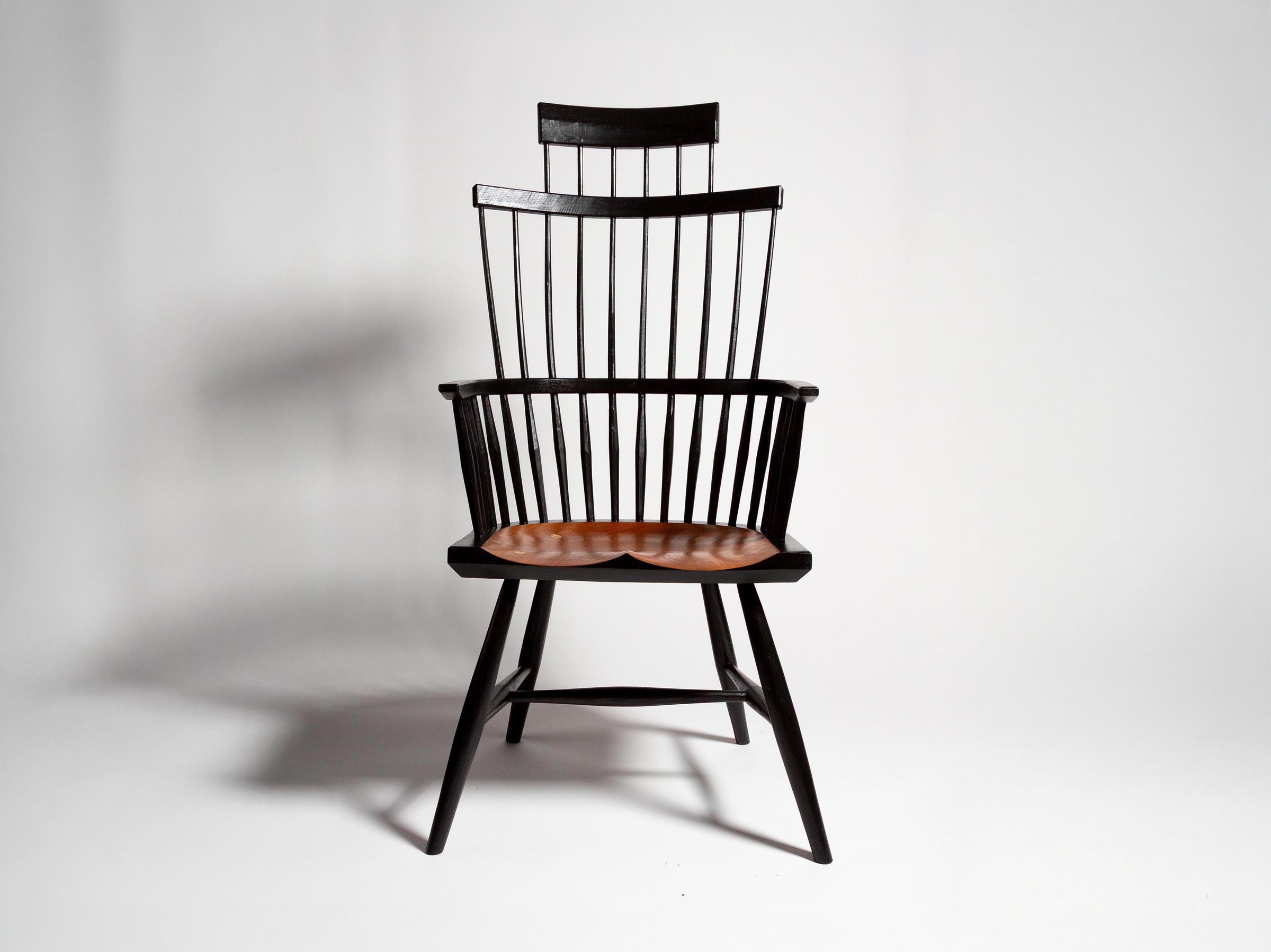 wedding cake armchair black Product Front 1