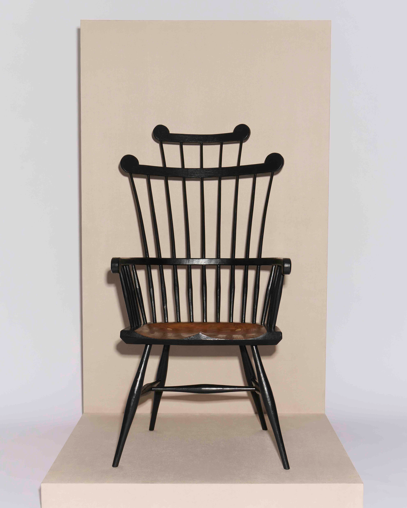 note armchair black Still Life 5