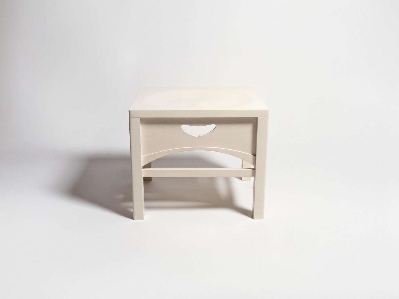 mackintosh stool white Product Front 1