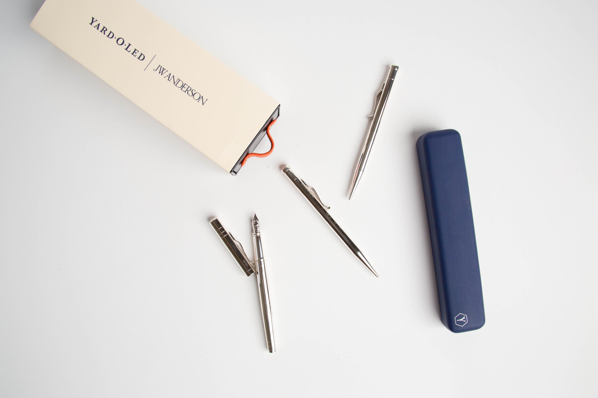 FOUNTAIN PEN IN STERLING SILVER