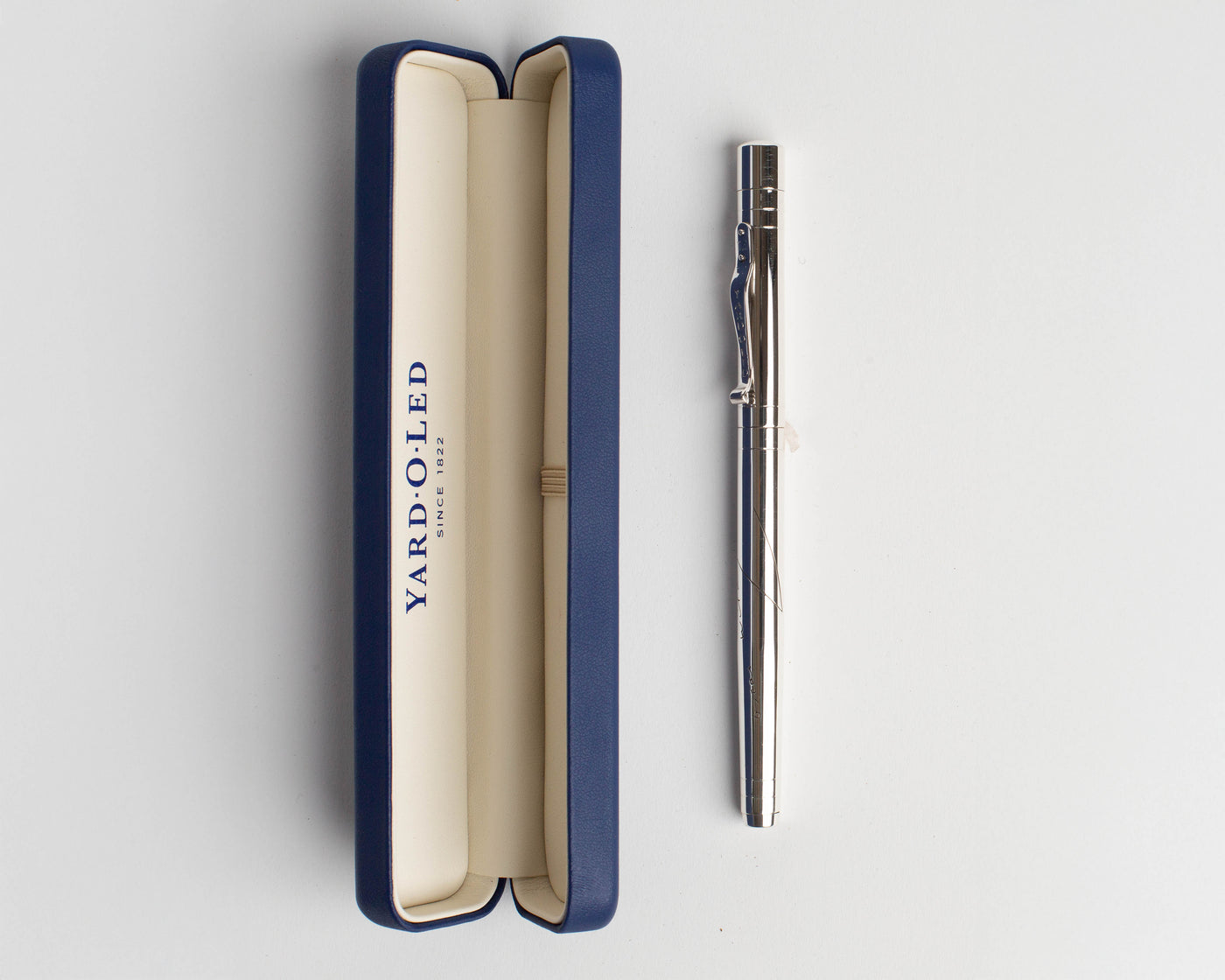 FOUNTAIN PEN IN STERLING SILVER