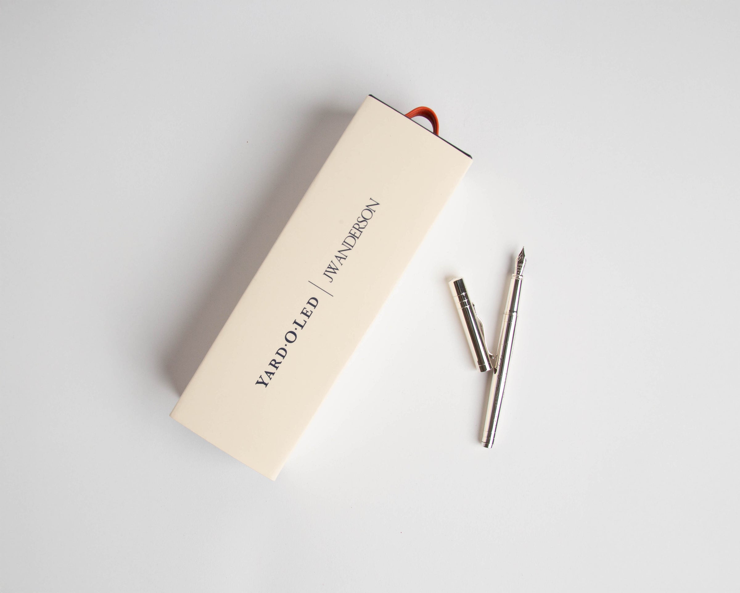 FOUNTAIN PEN IN STERLING SILVER