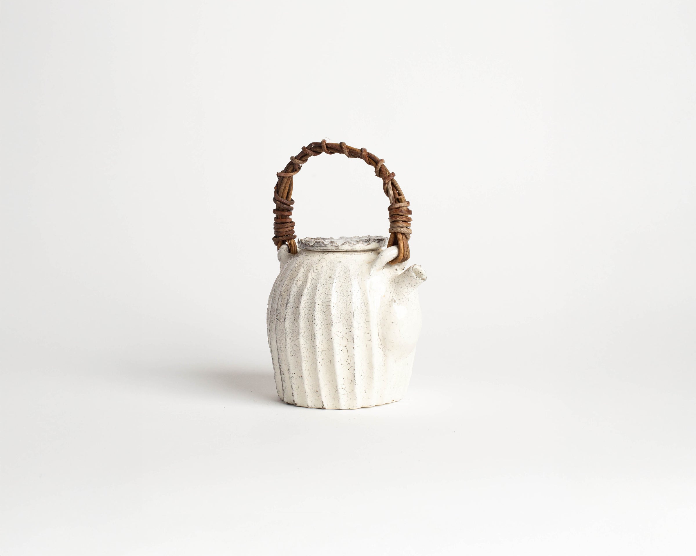 Akiko Hirai Kohiki Teapot in White