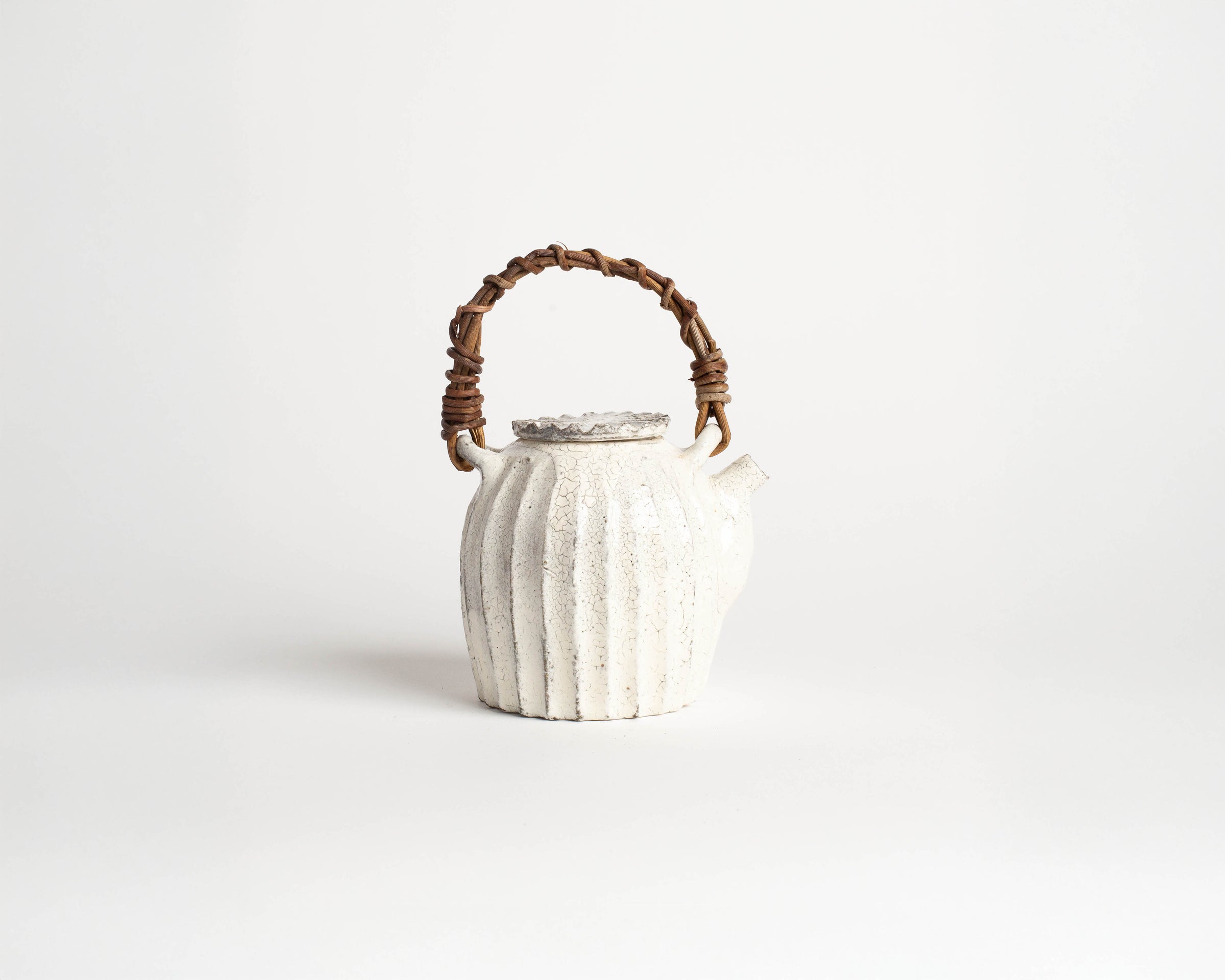 Akiko Hirai Kohiki Teapot in White