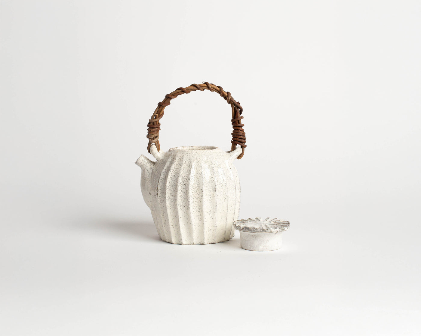 Akiko Hirai Kohiki Teapot in White