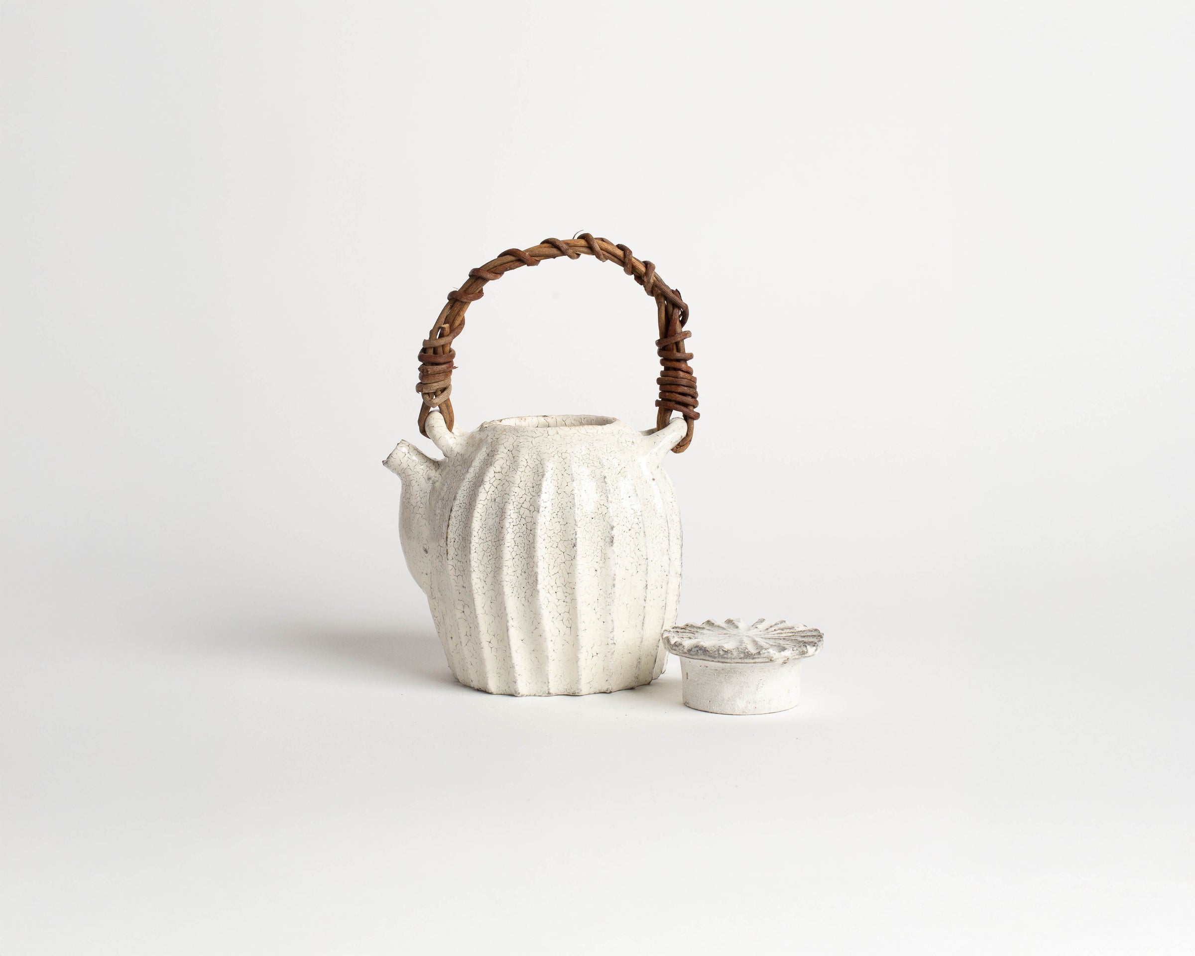 Akiko Hirai Kohiki Teapot in White
