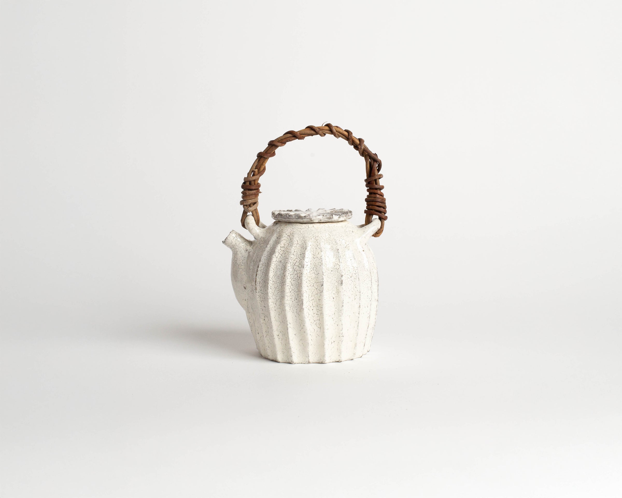 Akiko Hirai Kohiki Teapot in White