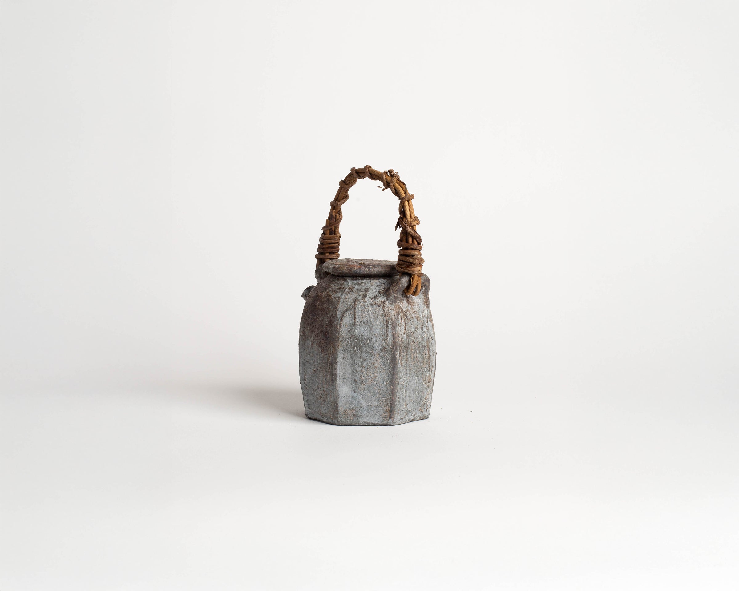 Akiko Hirai Kohiki Teapot in Charcoal Melange