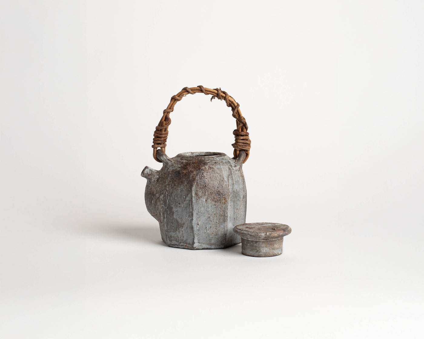 Akiko Hirai Kohiki Teapot in Charcoal Melange