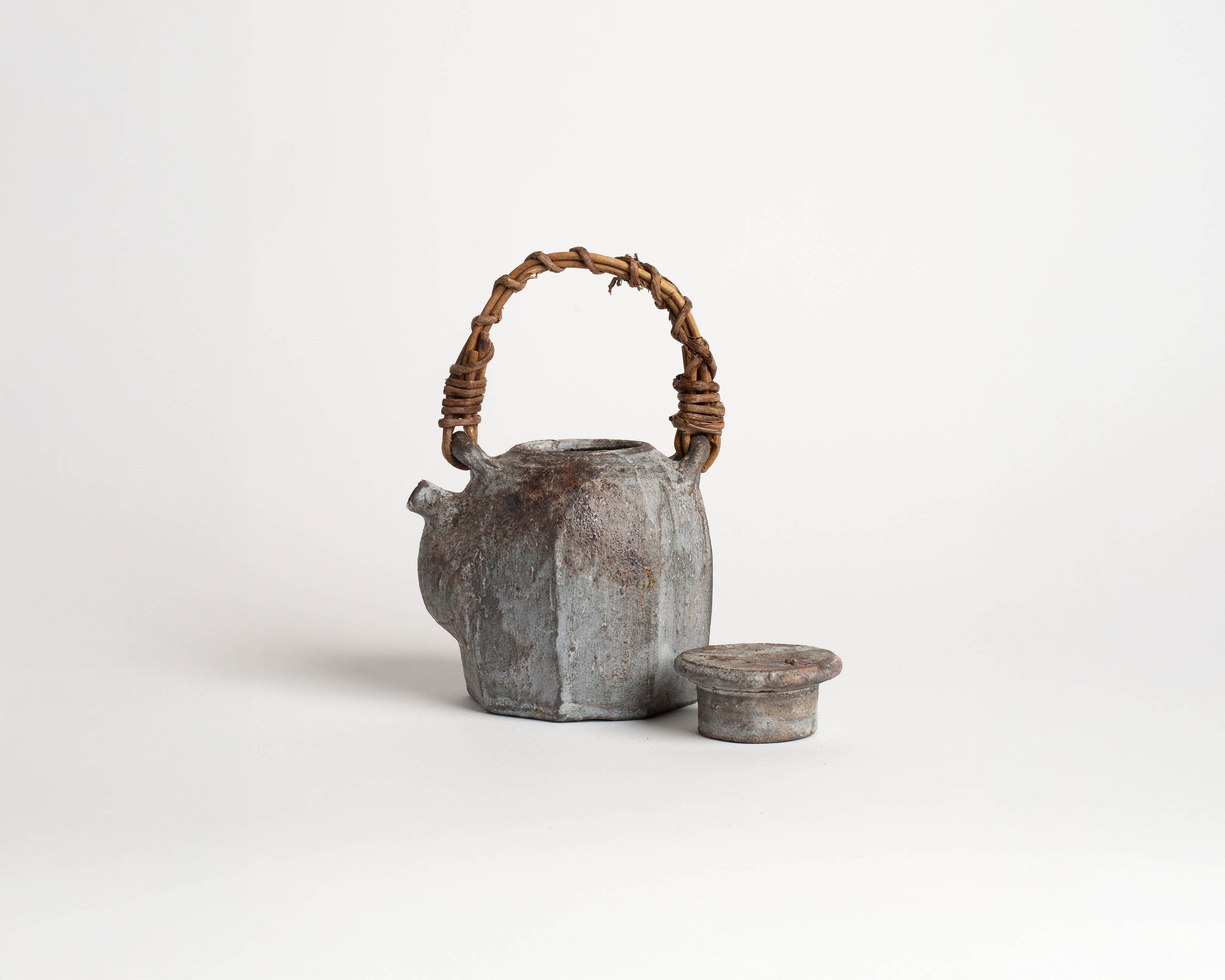 Akiko Hirai Kohiki Teapot in Charcoal Melange