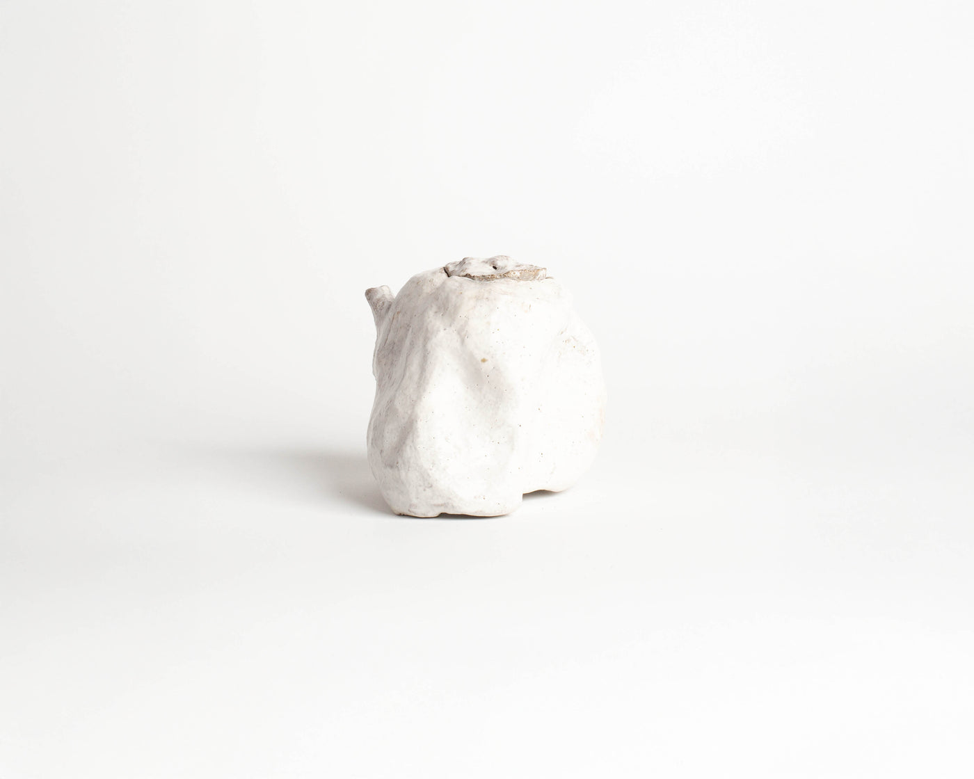 Akiko Hirai Large Rock Teapot in White