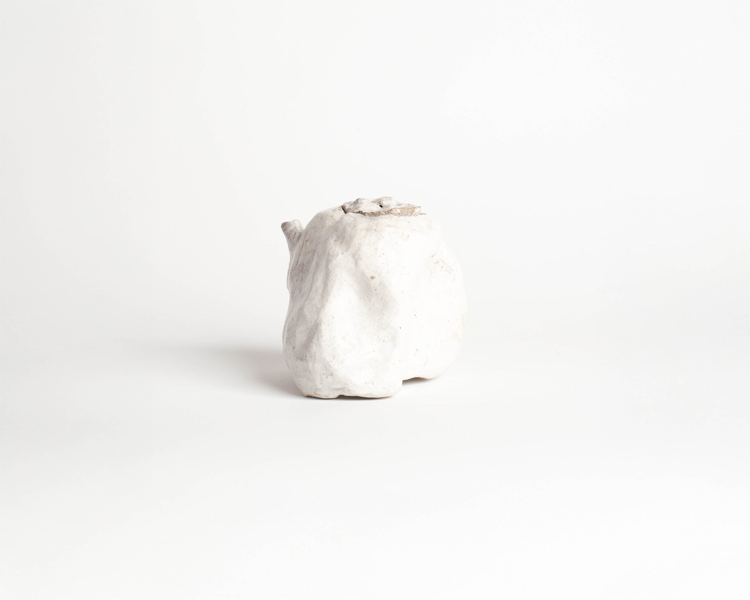 Akiko Hirai Large Rock Teapot in White