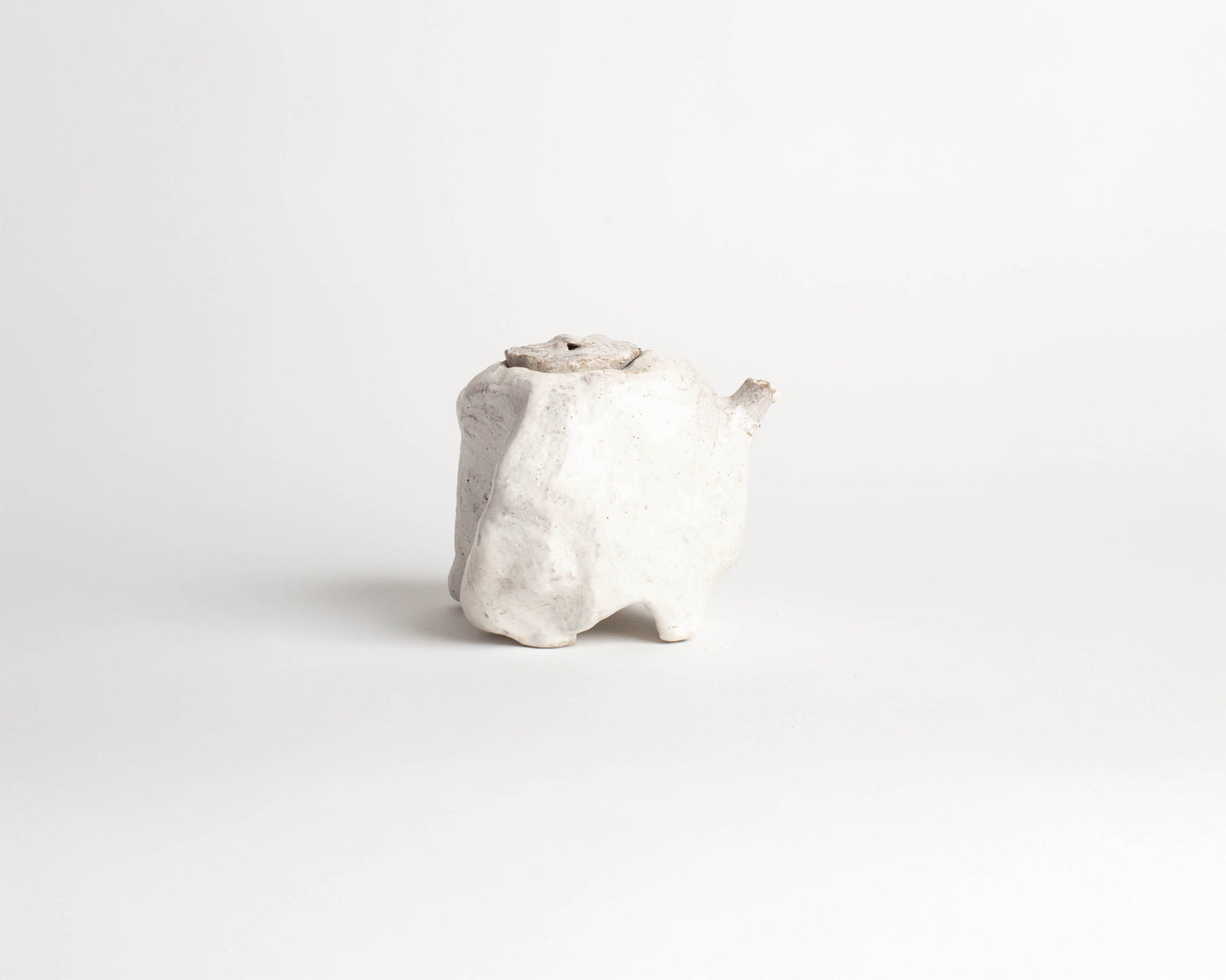 Akiko Hirai Large Rock Teapot in White