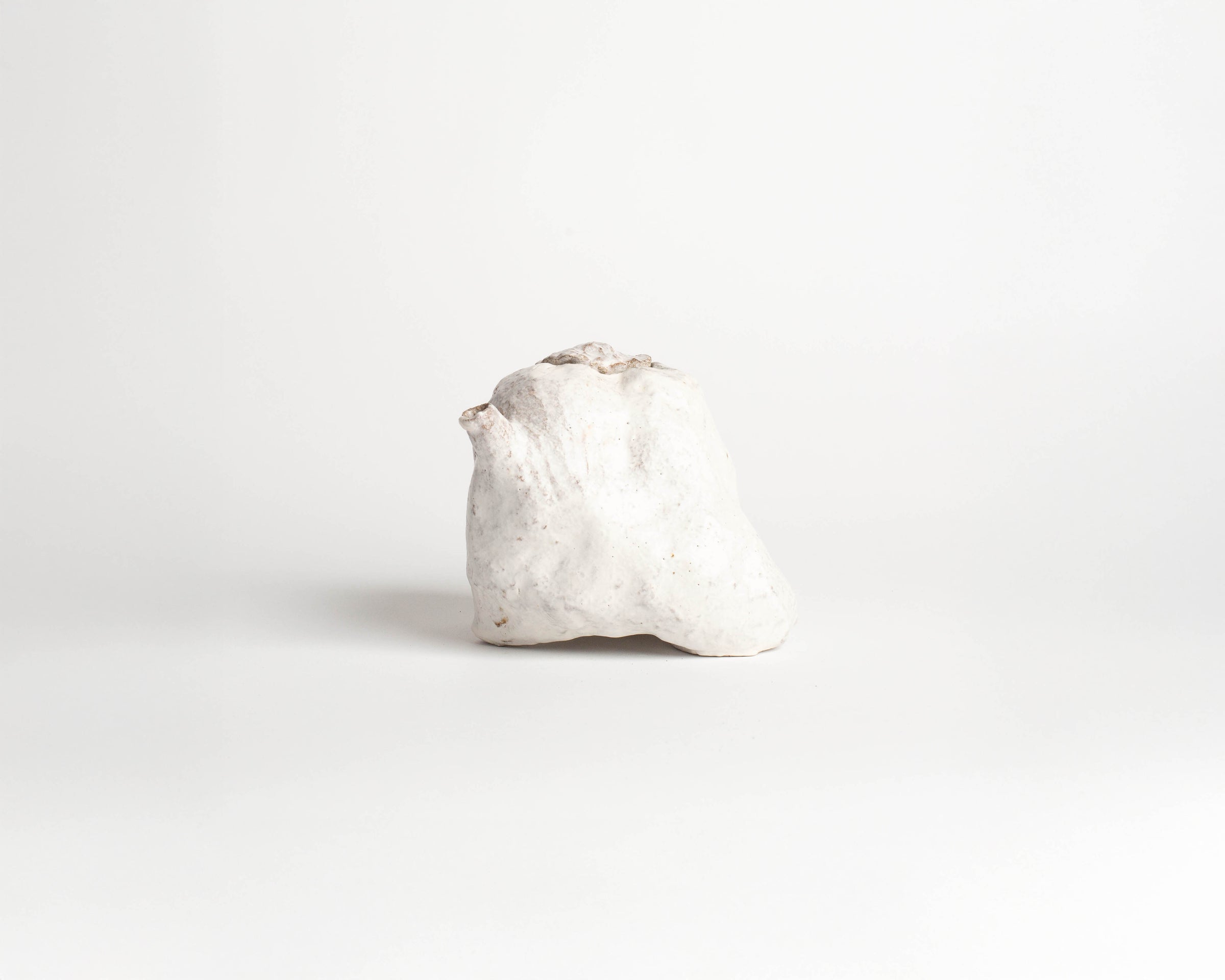 Akiko Hirai Large Rock Teapot in White