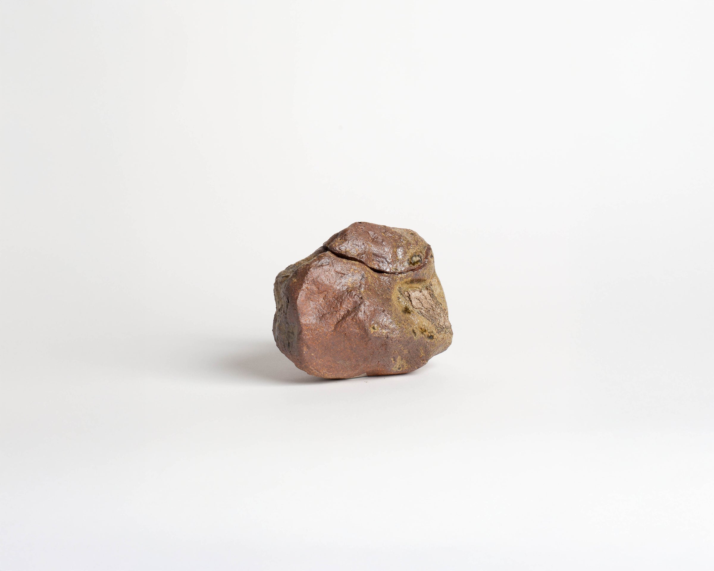 Akiko Hirai Medium Rock Teapot in Charcoal Melange
