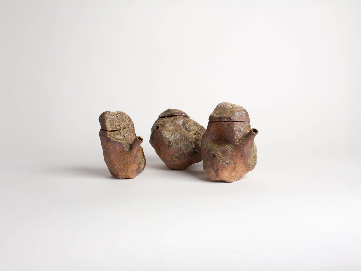 Akiko Hirai Medium Rock Teapot in Charcoal Melange