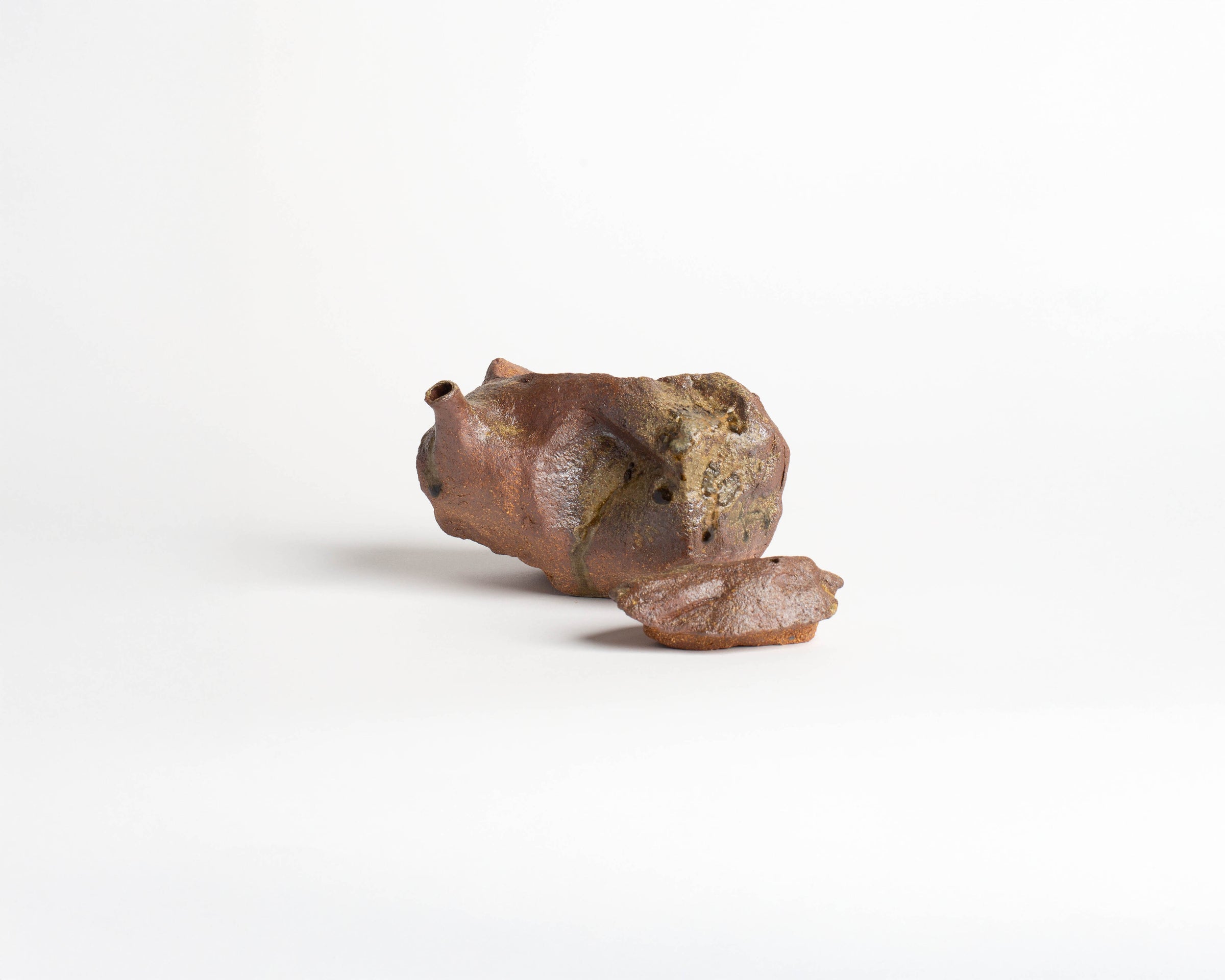 Akiko Hirai Medium Rock Teapot in Charcoal Melange