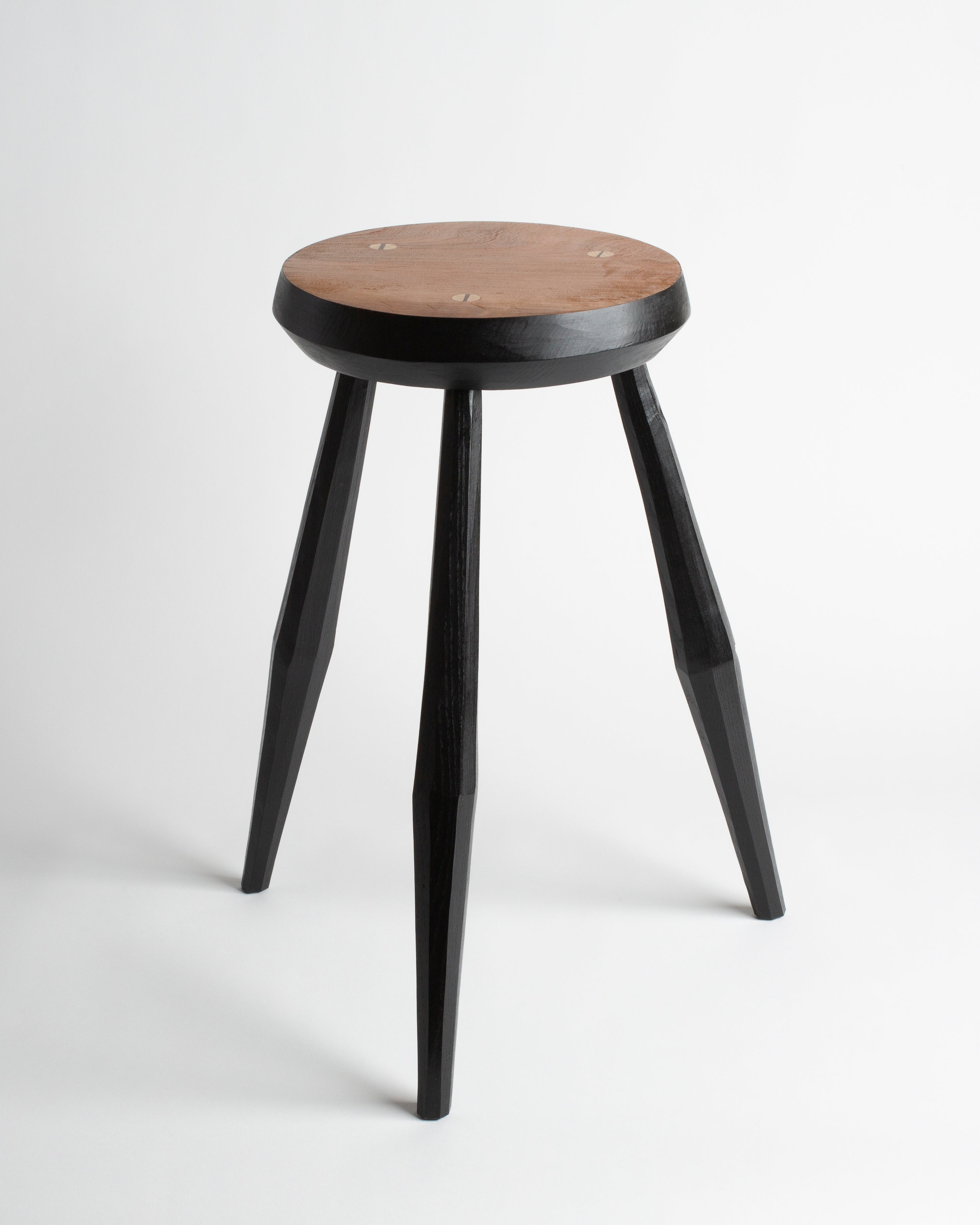 European Cherry Round Milking Stool in Black in BLACK