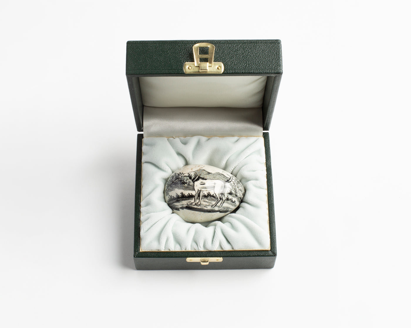 19TH CENTURY TRANSFER DECORATED POTTERY DARNING EGG IN BLACK WITH DOG MOTIF [1830]