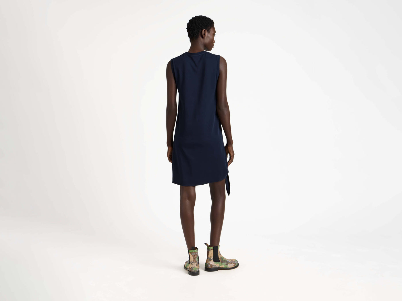 hem knot dress navy Model Back 6