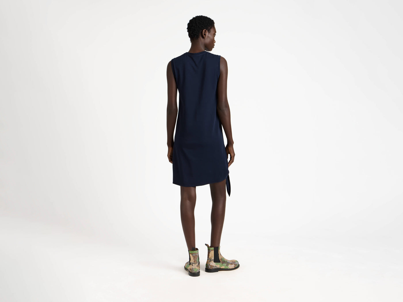 hem knot dress navy Model Back 3