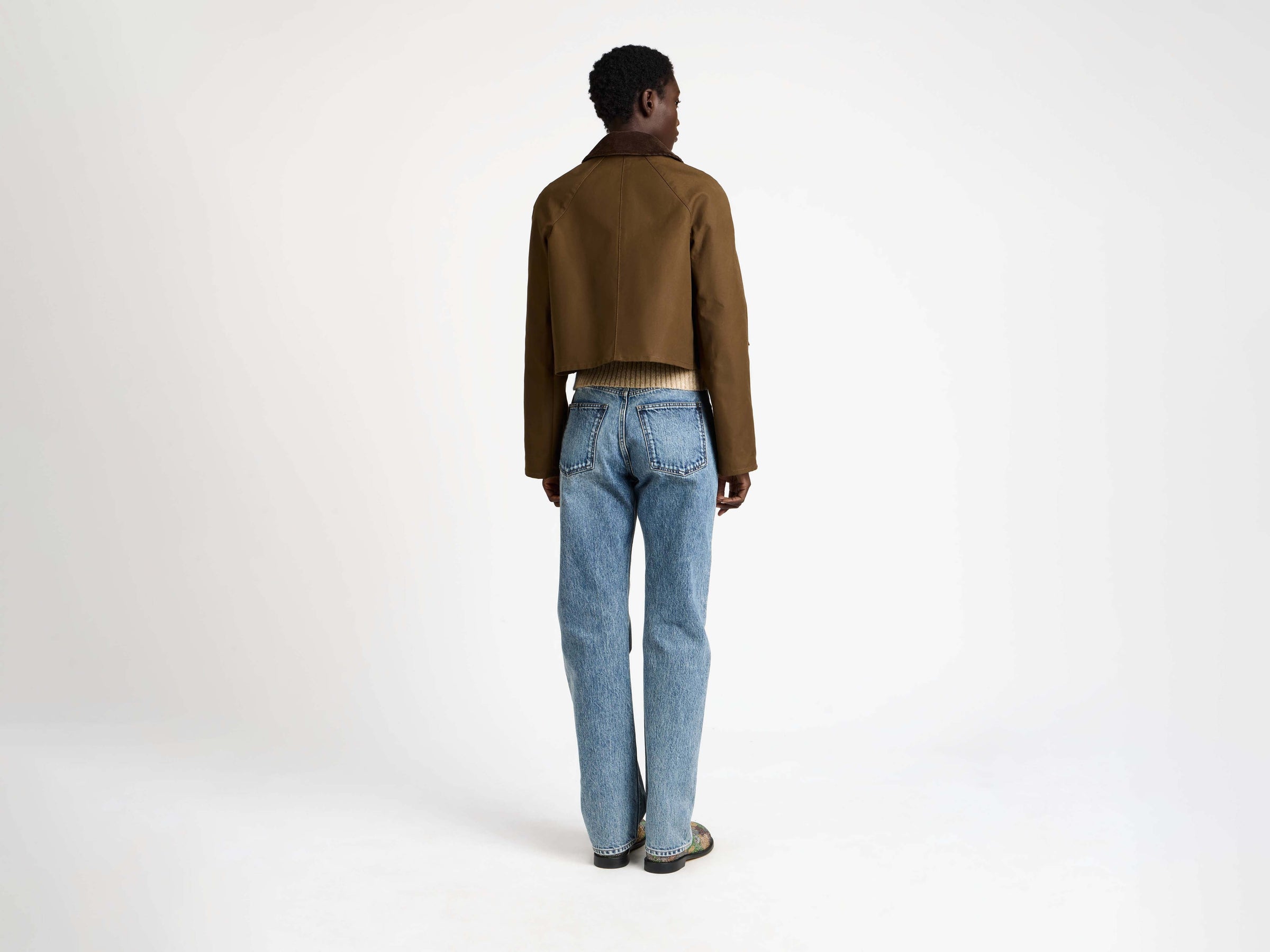 barn jacket dark olive Model Back 7