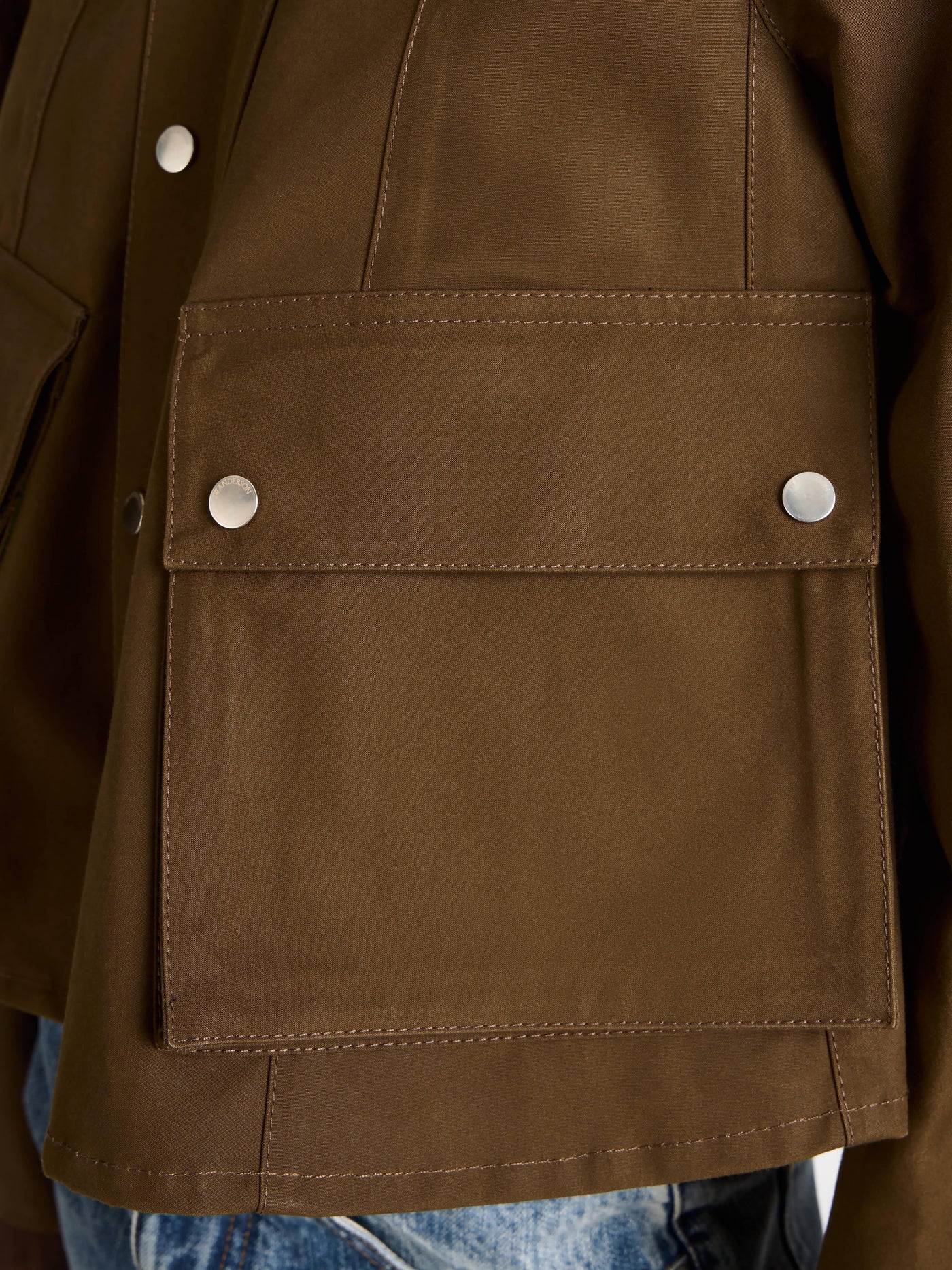 barn jacket dark olive Model Detail 4