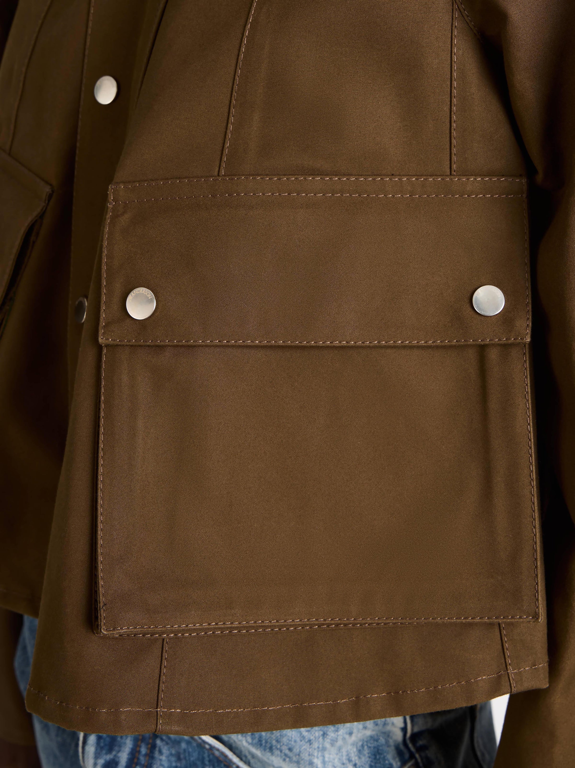 barn jacket dark olive Model Detail 4