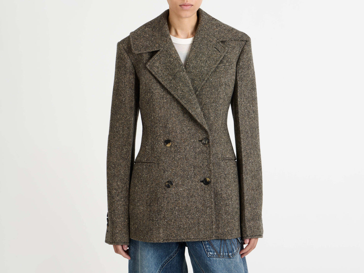 FITTED WAIST TAILORED JACKET IN BEIGE & BLACK