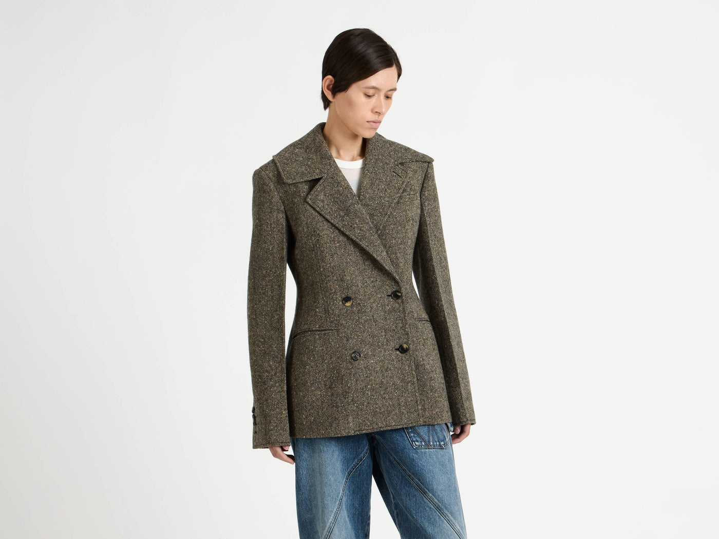 FITTED WAIST TAILORED JACKET IN BEIGE & BLACK