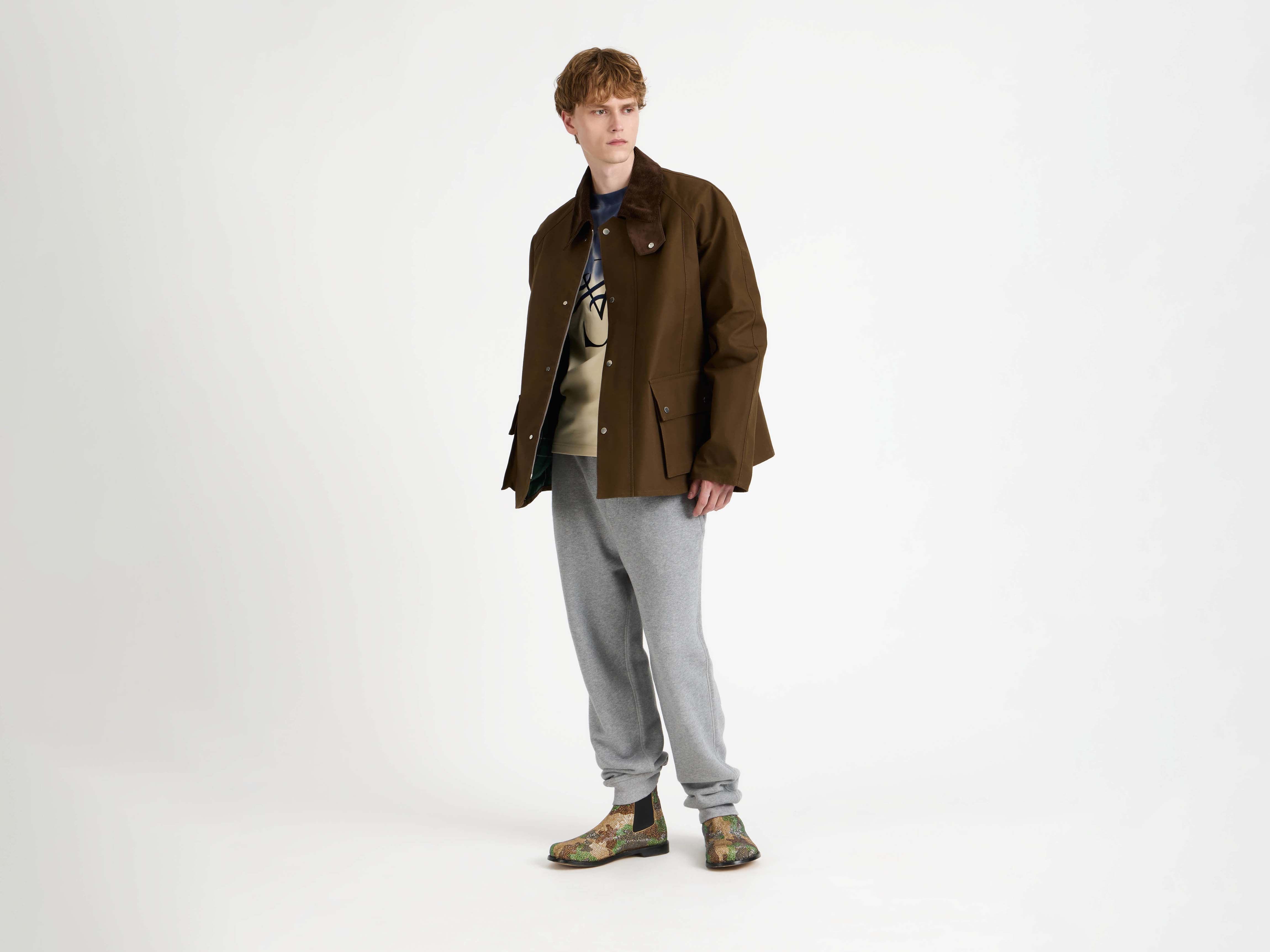 MENS RAGLAN SLEEVE OUTDOOR JACKET IN DARK OLIVE in DARK OLIVE