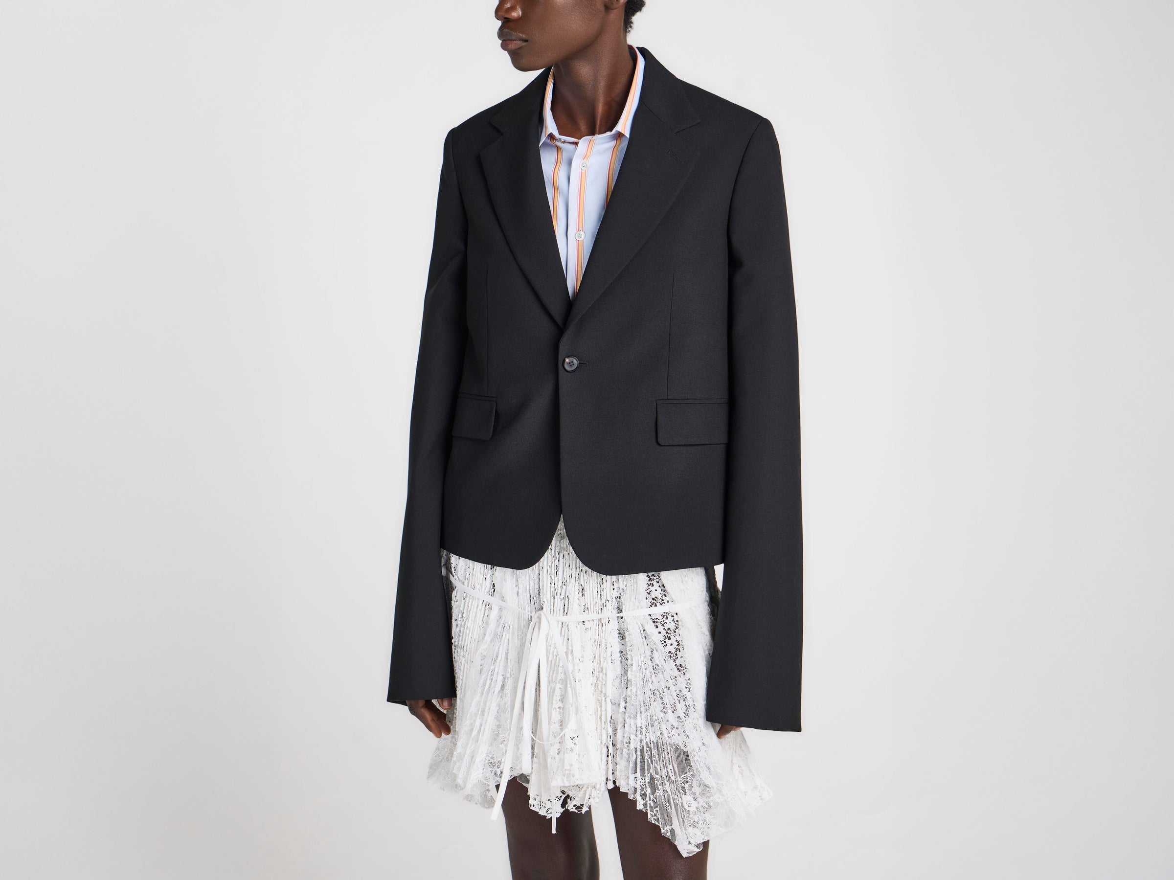 WOMENS BELL SLEEVE JACKET IN BLACK