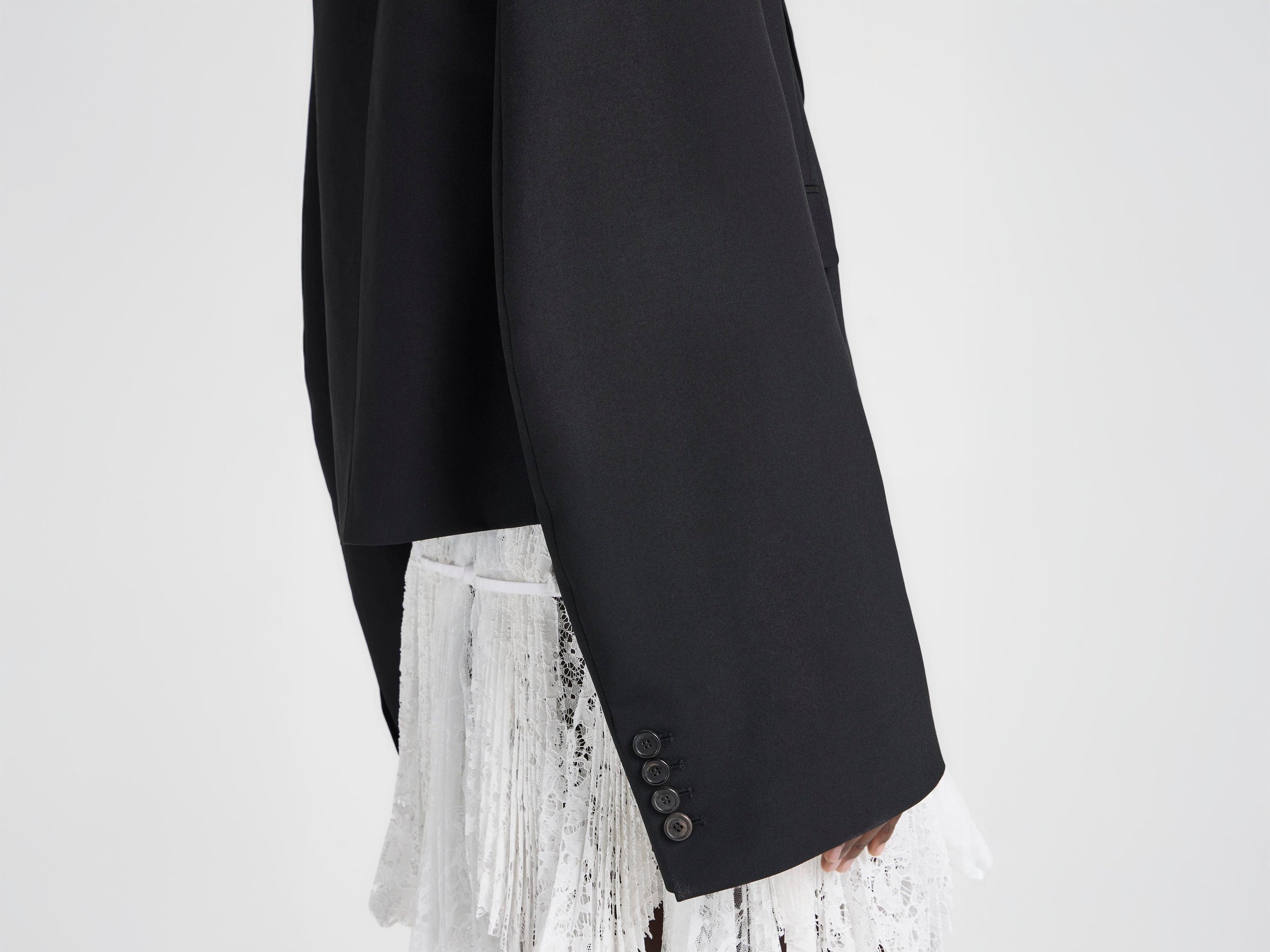 WOMENS BELL SLEEVE JACKET IN BLACK