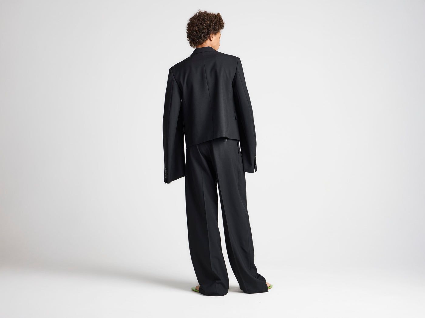 MENS WIDE SLEEVE BLAZER IN BLACK