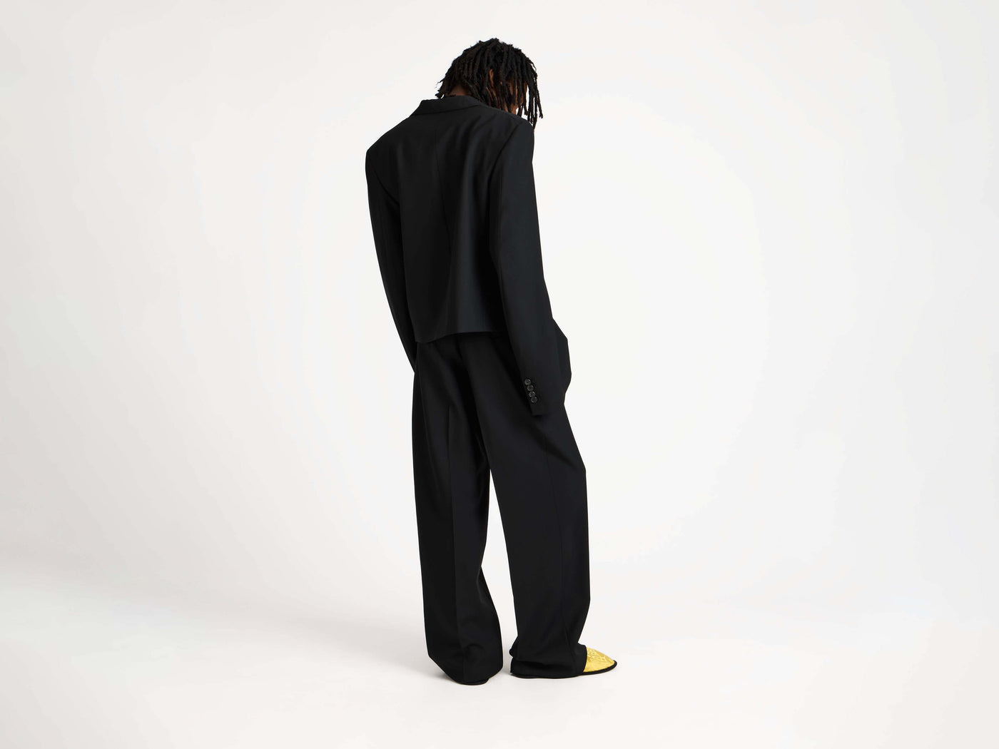 wide sleeve blazer black Model Back 5