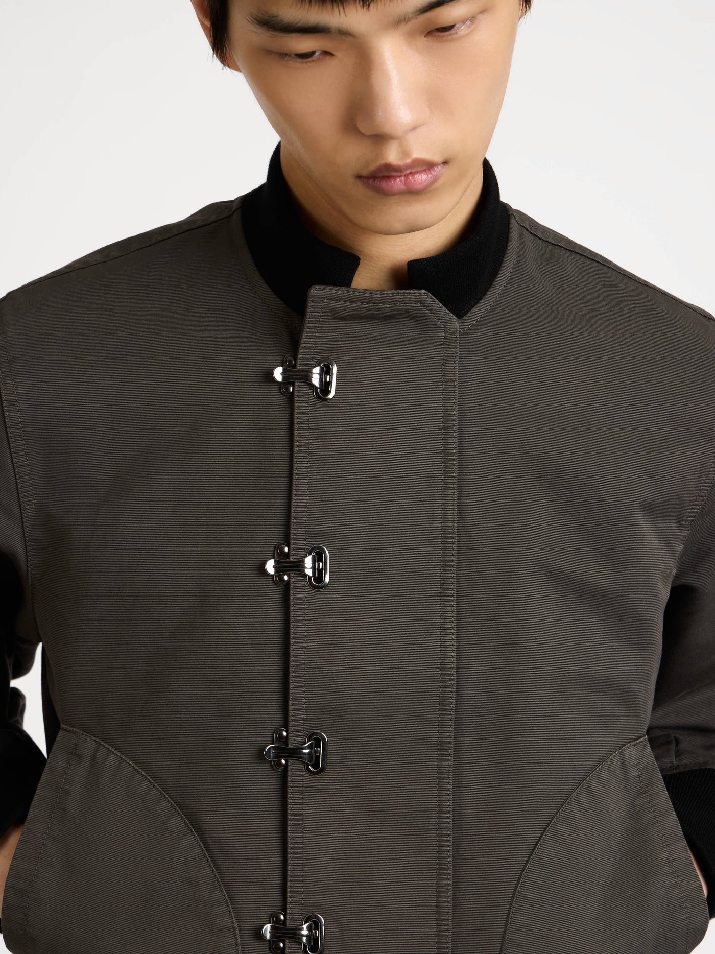 deck jacket dark grey Model Detail 5