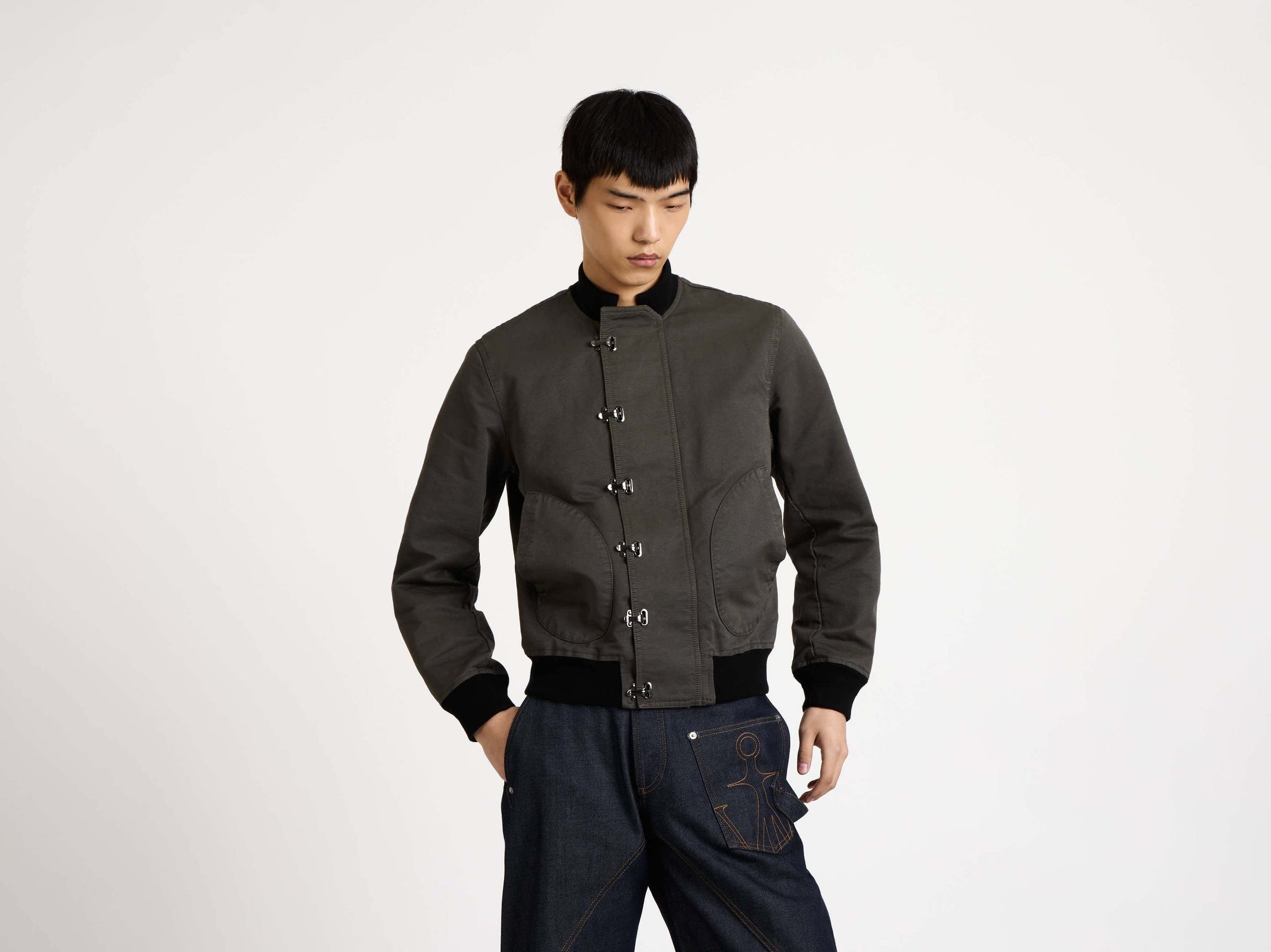 deck jacket dark grey Model Detail 6