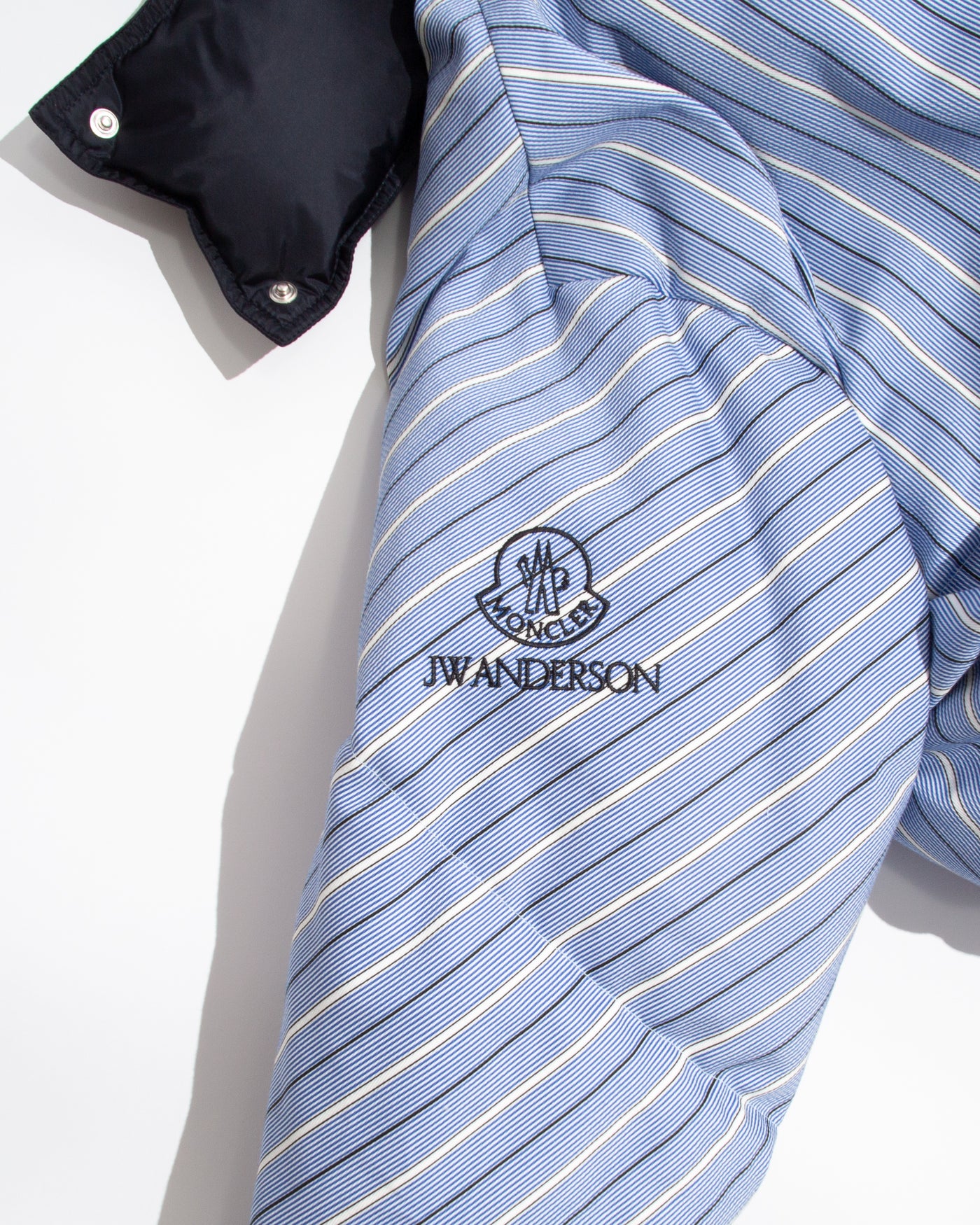 WOMENS JW ANDERSON X MONCLER STRIPED PUFFER JACKET IN BLUE & WHITE