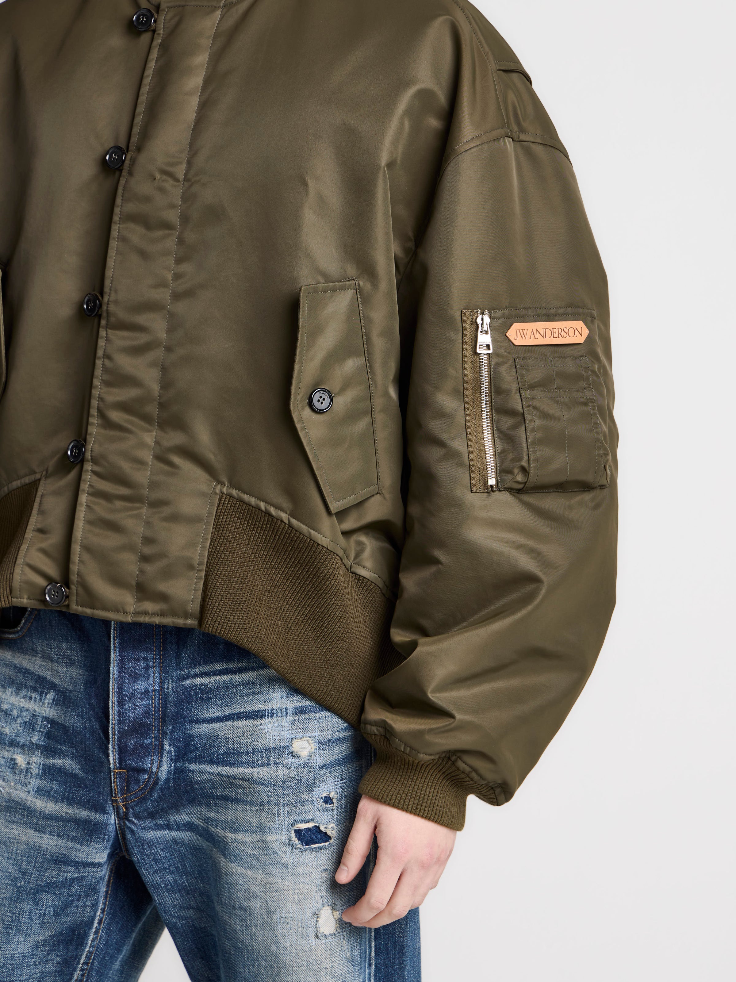 MENS OVERSIZED TIPPED HEM BOMBER JACKET IN MILITARY GREEN