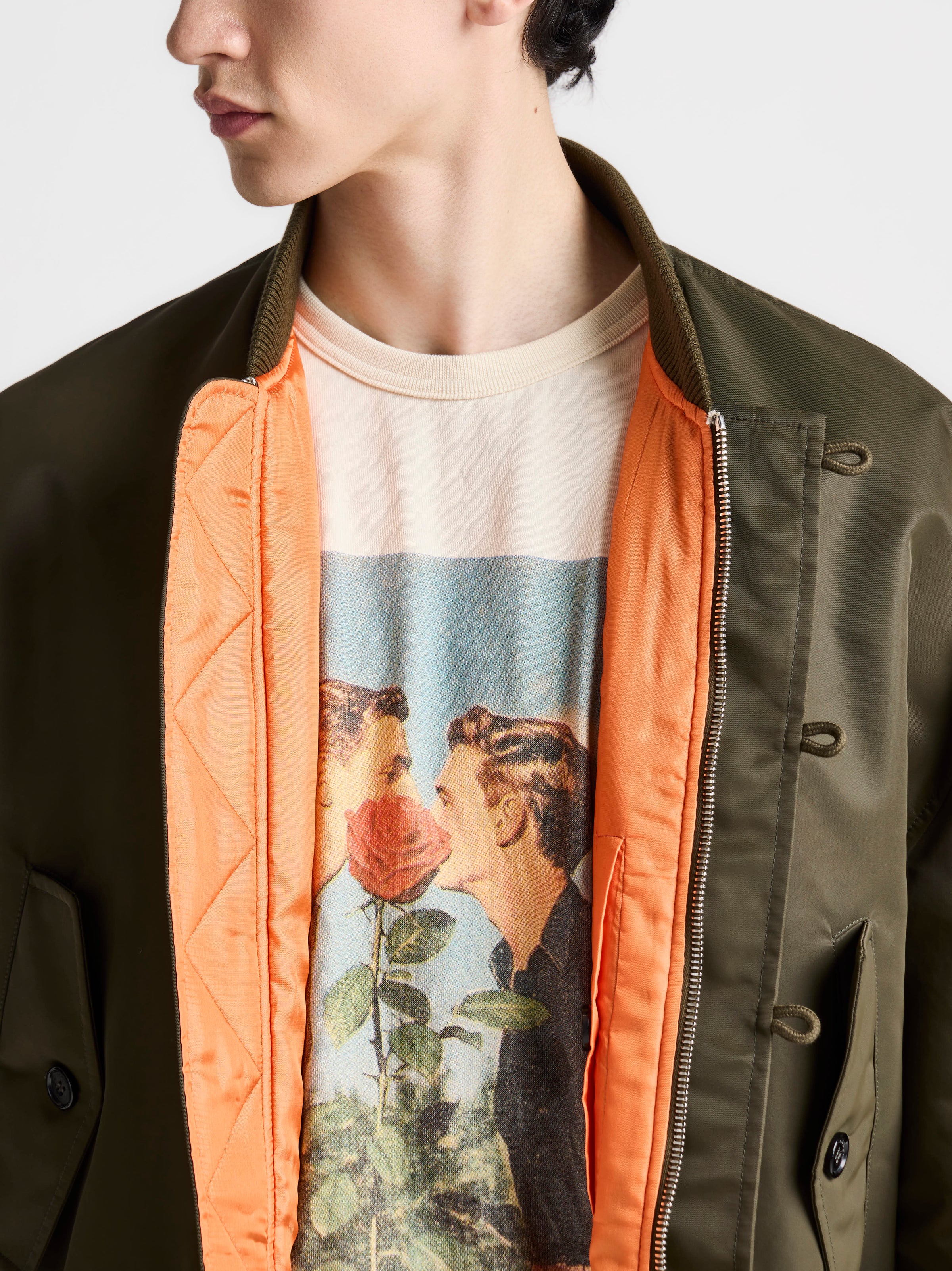 MENS OVERSIZED TIPPED HEM BOMBER JACKET IN MILITARY GREEN