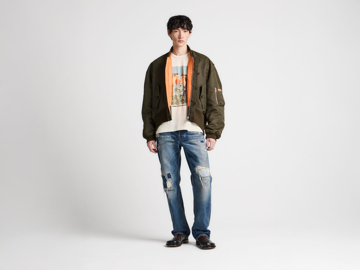 MENS OVERSIZED TIPPED HEM BOMBER JACKET IN MILITARY GREEN