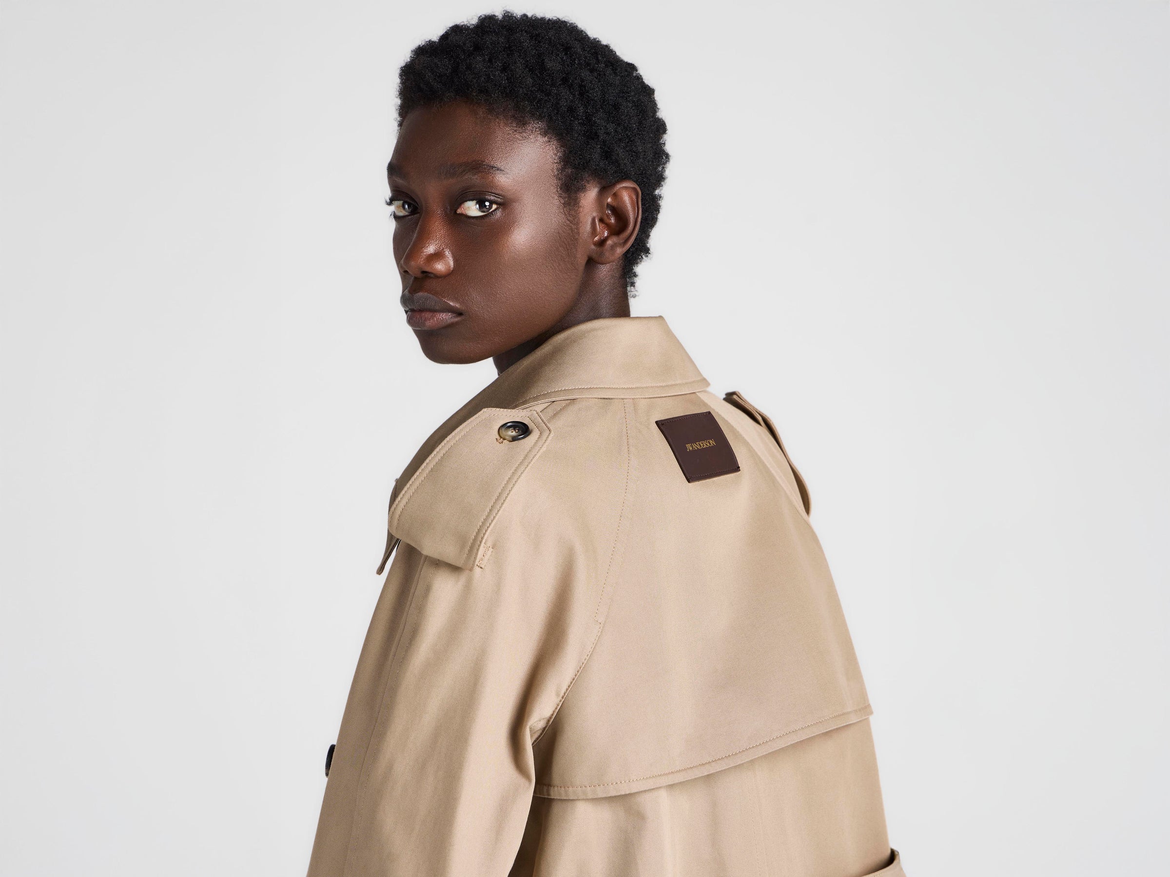 WOMENS CROPPED TRENCH IN BEIGE