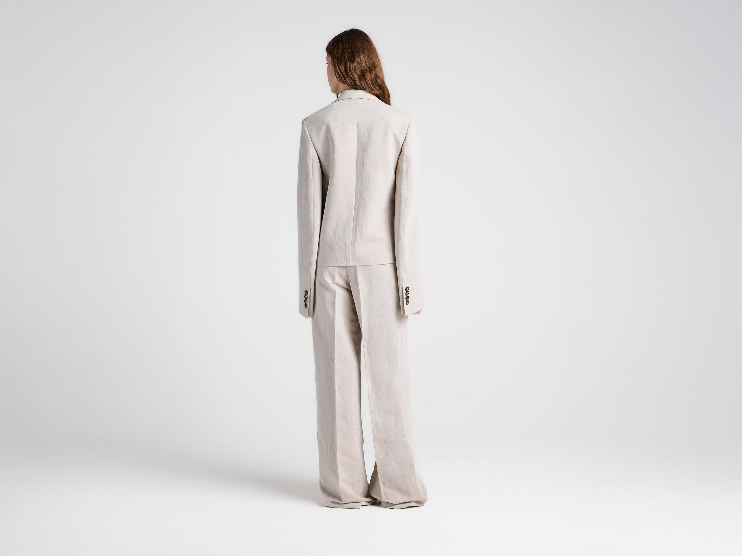 WOMENS WEIGHTED SLEEVE JACKET IN NATURAL