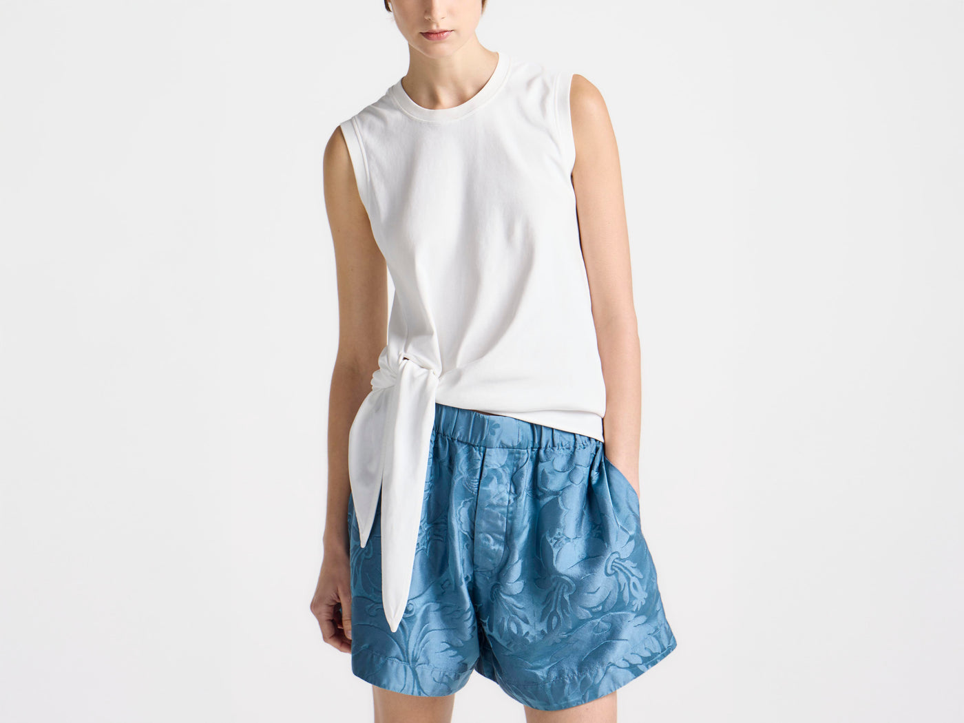 WOMENS HEM KNOT TANK TOP IN WHITE