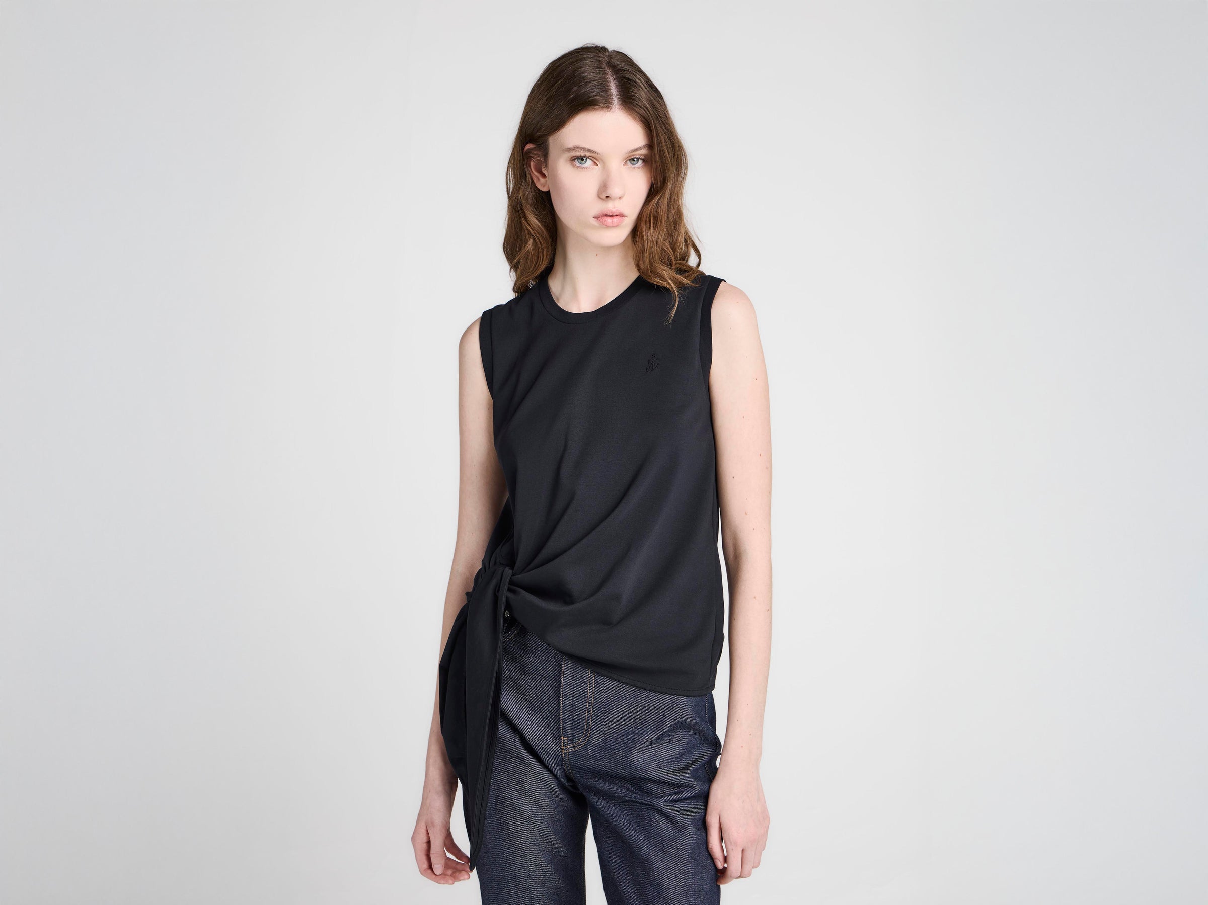 WOMENS HEM KNOT TANK TOP IN BLACK