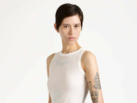 sheer vest off white Model Detail 1