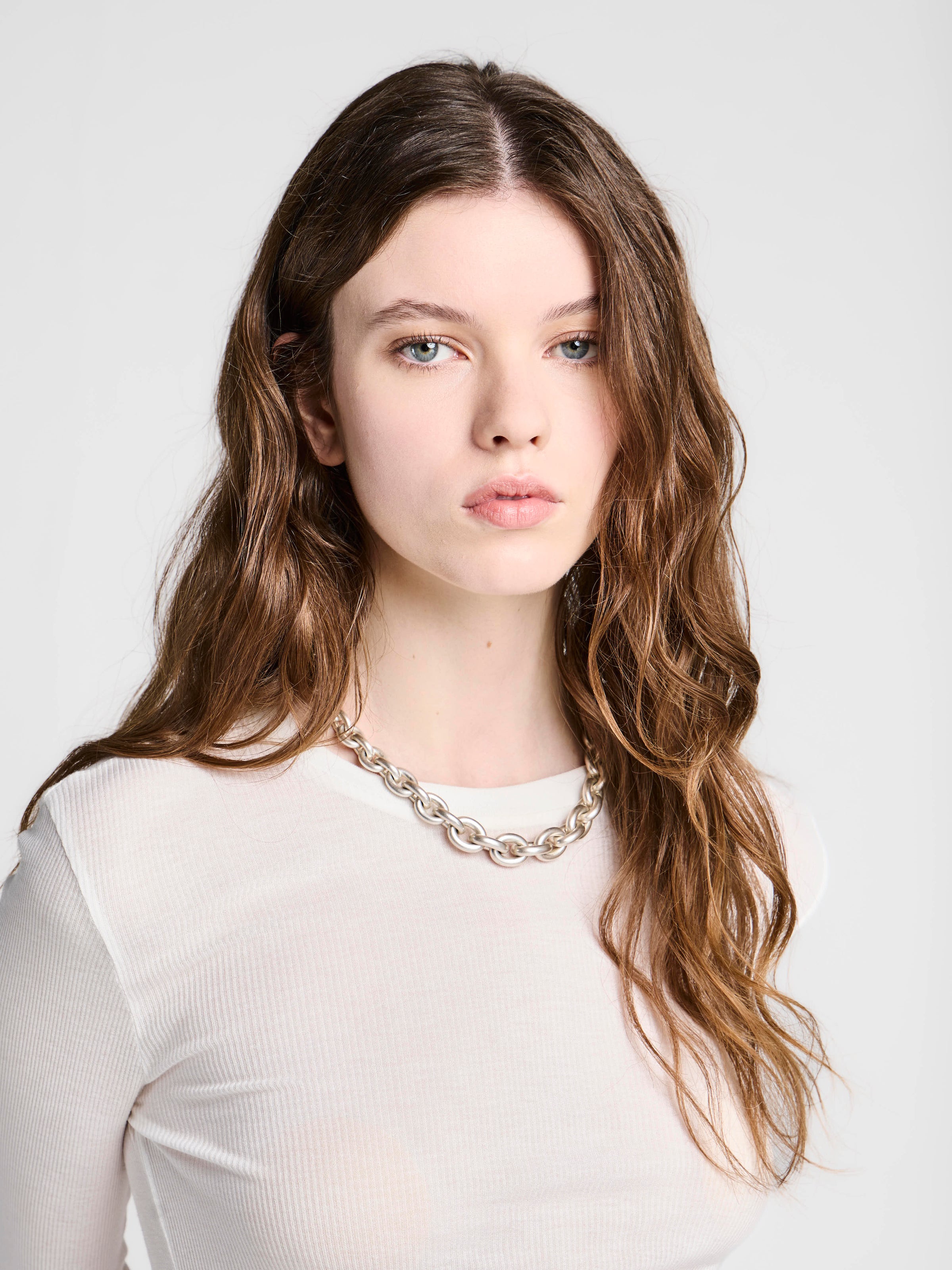 WOMENS LONG SLEEVE CREW NECKLINE TOP IN OFF-WHITE
