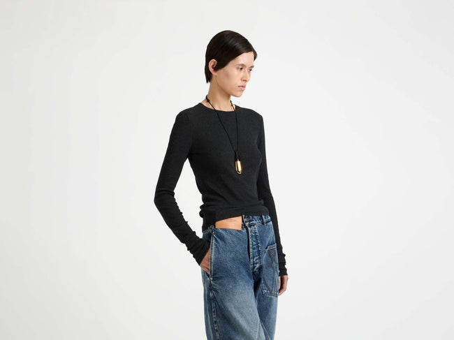 longsleeve crew neck charcoal melange Model Detail 2